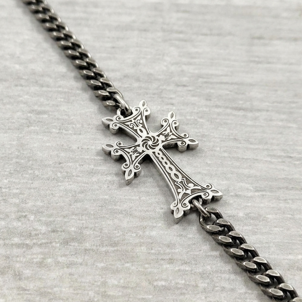Croix  - 2.6 cm - Plaqué Argent Vieilli  - 22cm